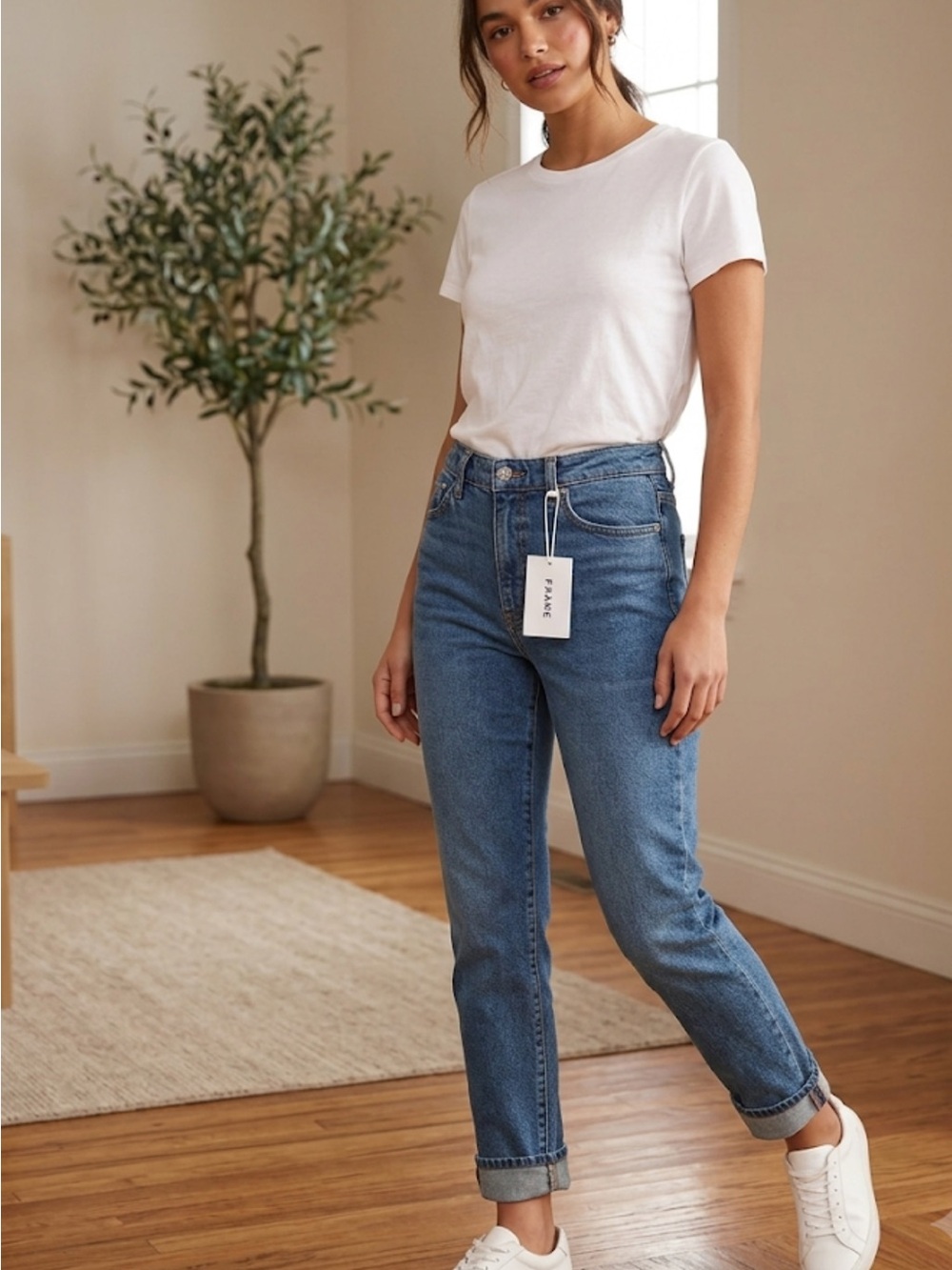 NWT Frame Denim The Borrowed Mid-Rise Straight leg Boyfriend Jeans in Med Blue
